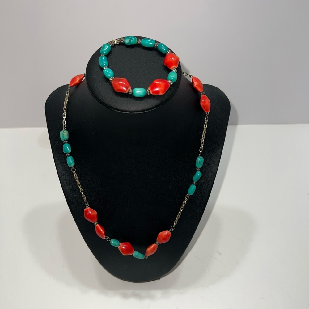 Elegant Red and Turquoise Necklace and Bracelet Set